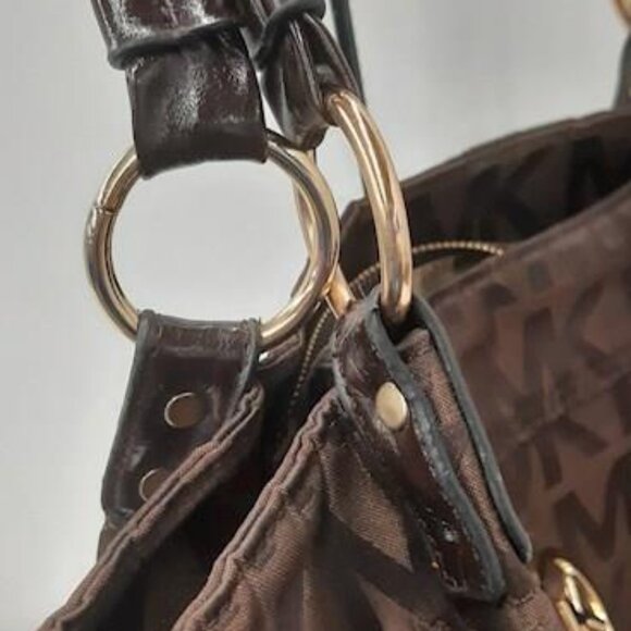 Michael Kors Signature 2 way bag - Picture 11 of 11